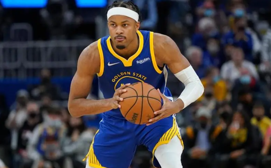 爱游戏平台 -里昂发布备战花絮，关键时刻门线救险，NBA常规赛任务艰巨，心理建设被强调的简单介绍