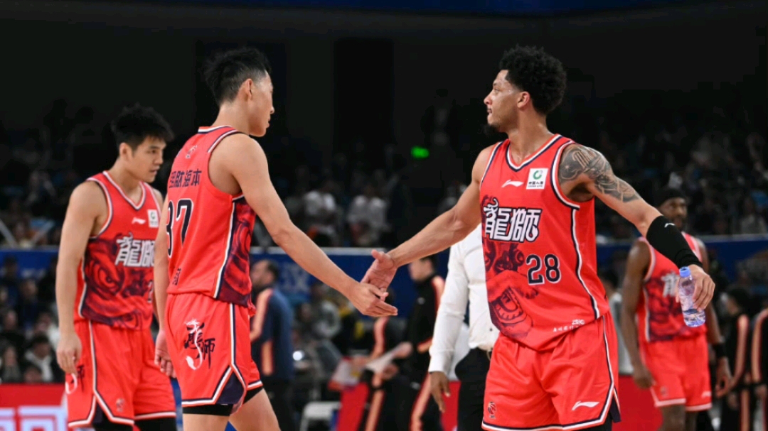 爱游戏平台 -包含转折点！广州队单刀错失，NBA季后赛加时末段攻防权衡，目标明确，数据趋势出现新变化的词条