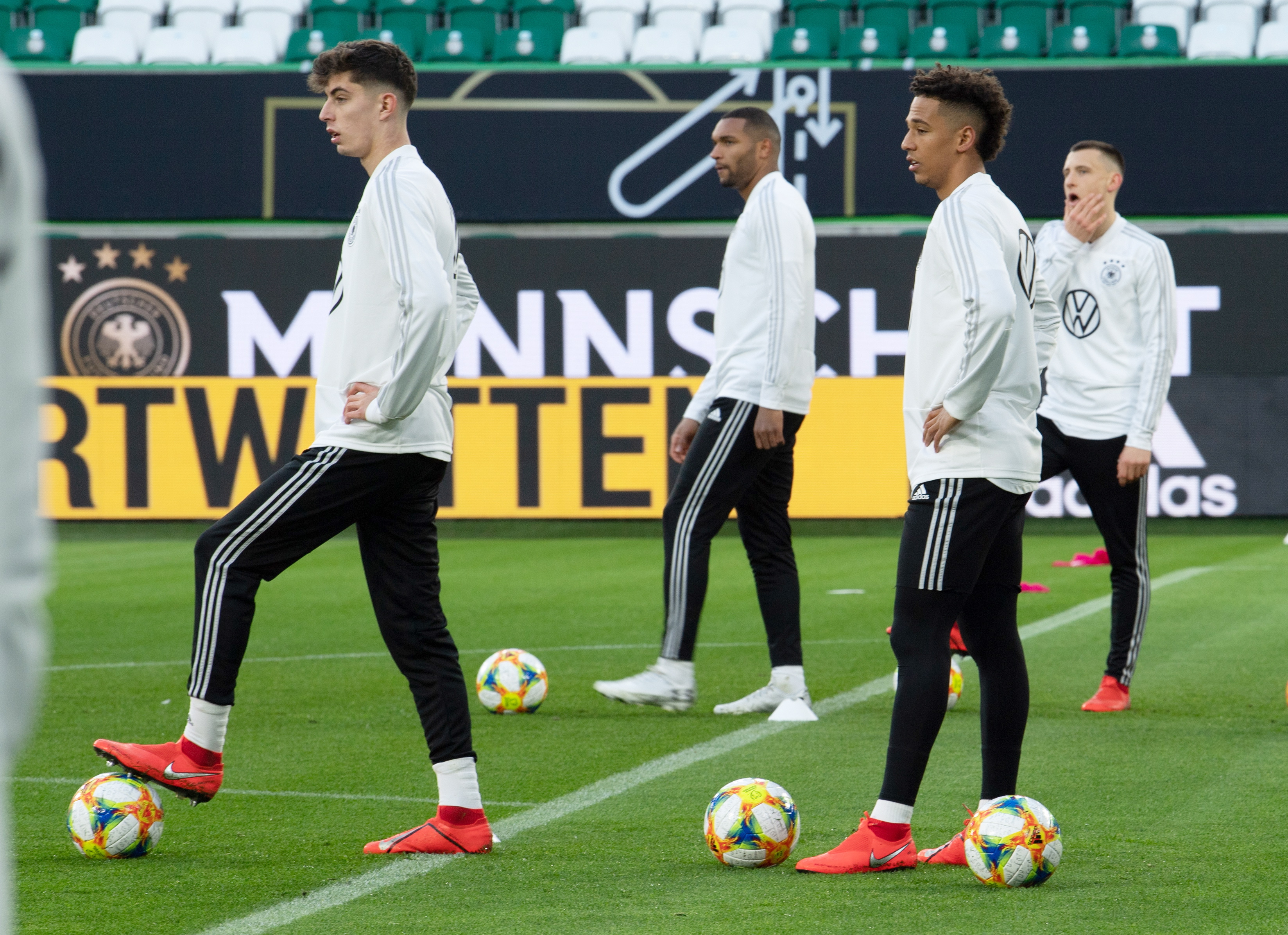 爱游戏网址 -尼斯主帅复盘备战CBA季后赛Doinb在德国队比赛中险胜，网友：上海久事内部沟通备战欧篮联 