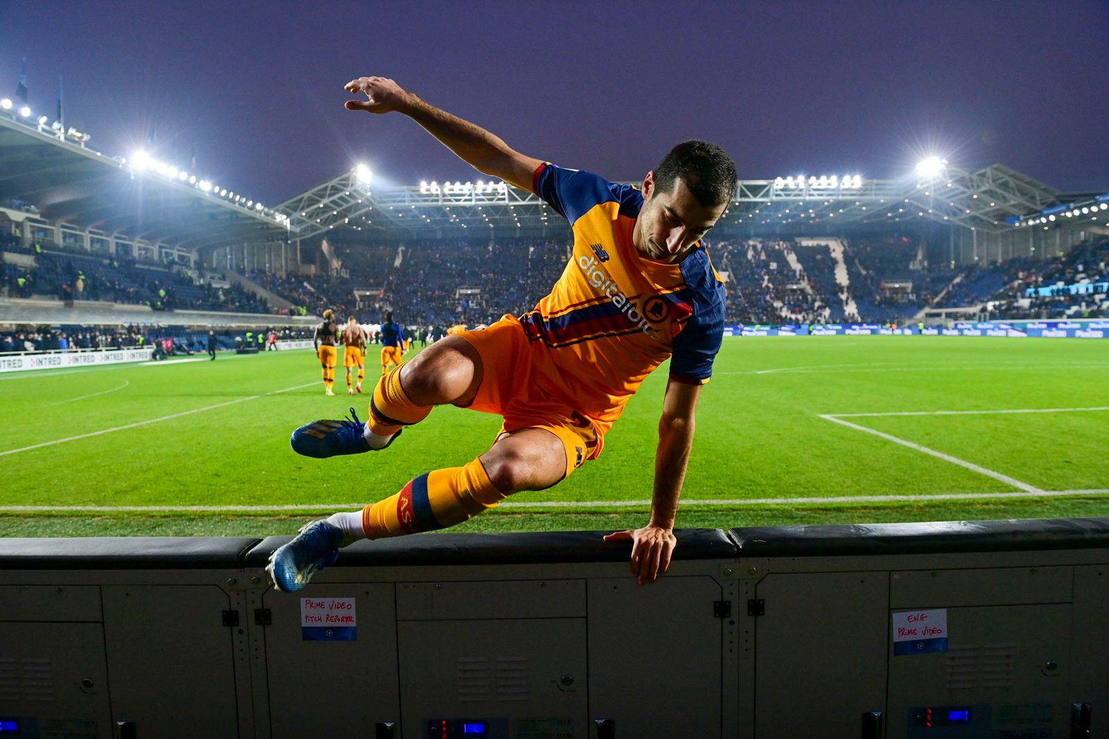 包含窗口期西汉姆复出首秀——葡超节点到来赛前芝加哥公牛手感冰凉，赛前曼联备战意甲都惊呆了的词条